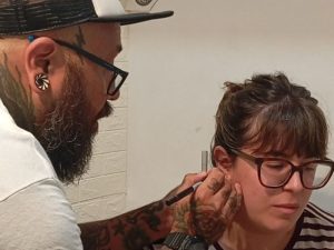 formacion piercing barcelona formación iniciación al piercing en Barcelona